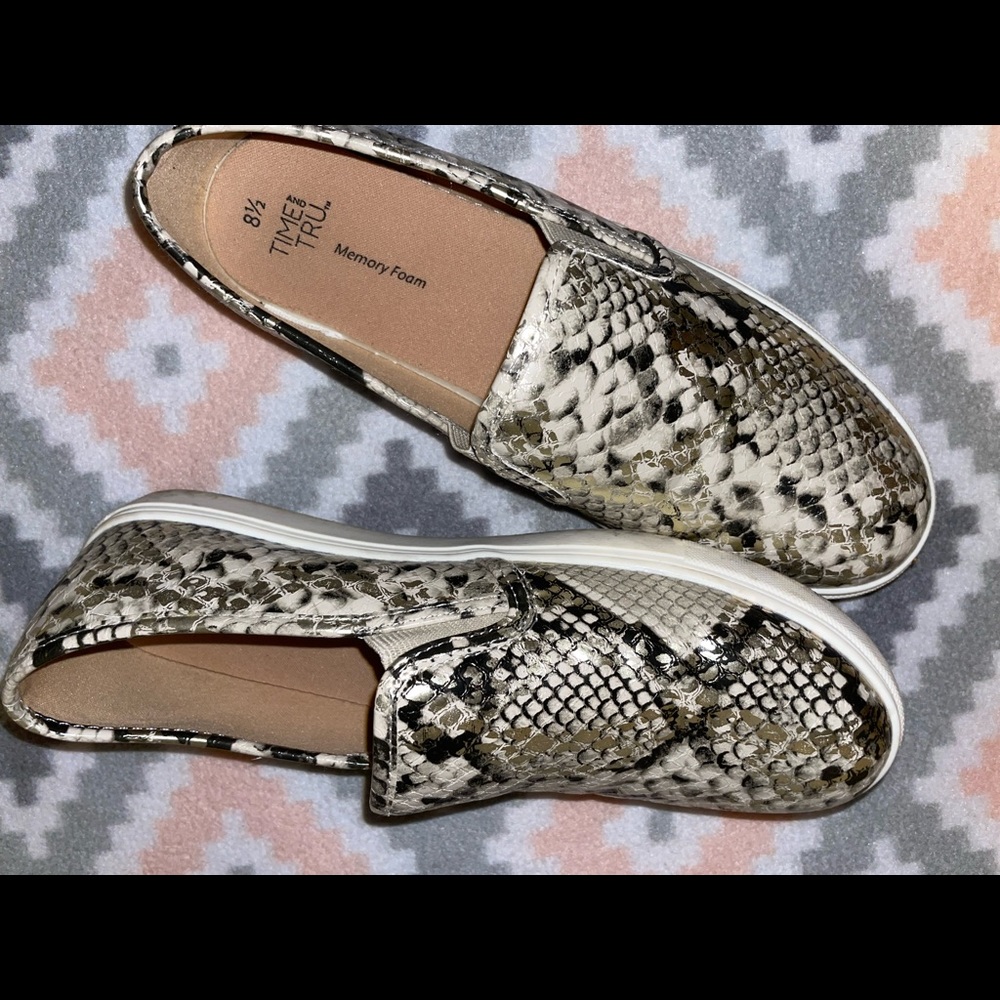 Snake skin shoes🔥